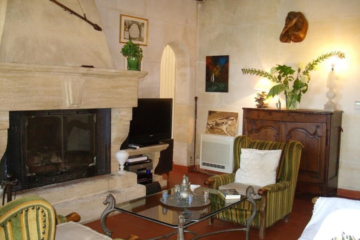 Room 2 of 15