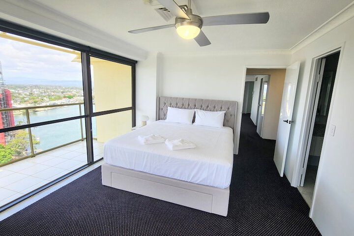 Room 20 of 77