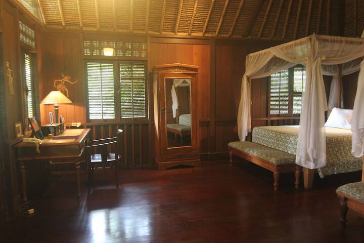 Room 21 of 65