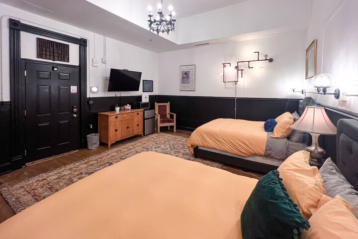 Room 6 of 139