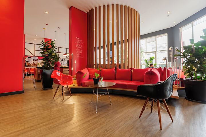Guest Lobby