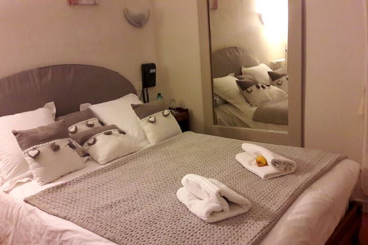Room 6 of 23
