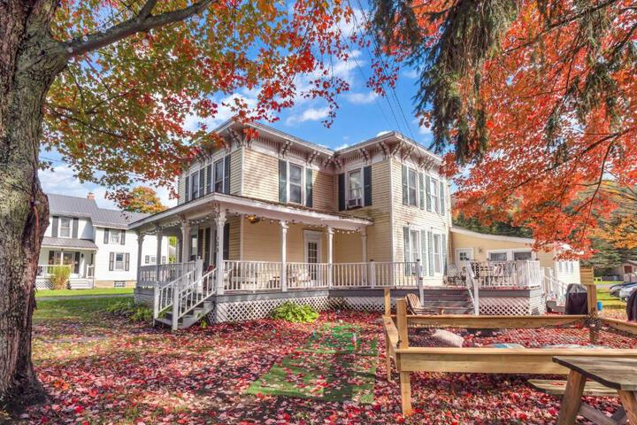 Exterior of The Kelly House - 4BR Historic Lodge Near Ski Slopes - Downtown