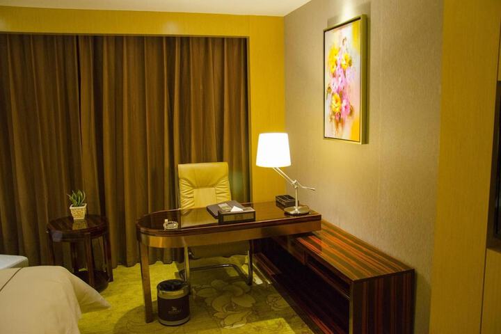Room 28 of 52