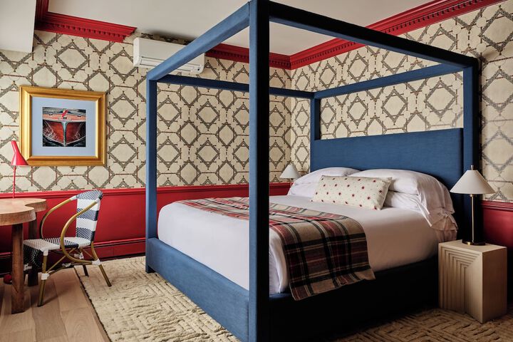 Room 15 of 41