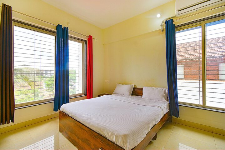 Room 9 of 30