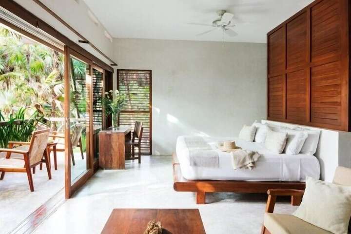 Room 2 of 38