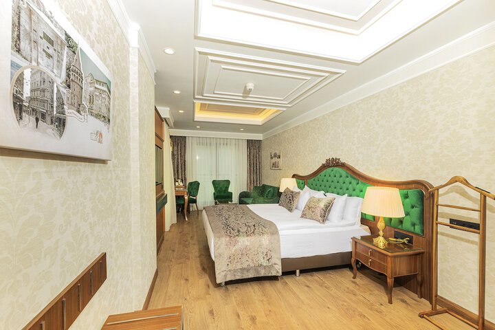 Room 7 of 130