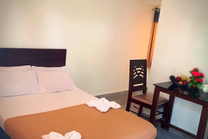 Room 9 of 33