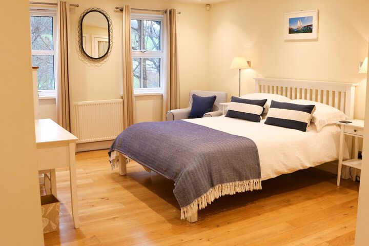 Room 2 of 94