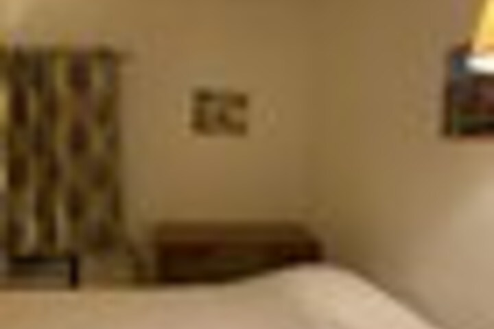 Room 17 of 204