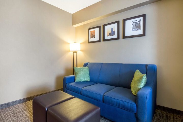 Standard Room, King or Two Doubles (2 of 4)
