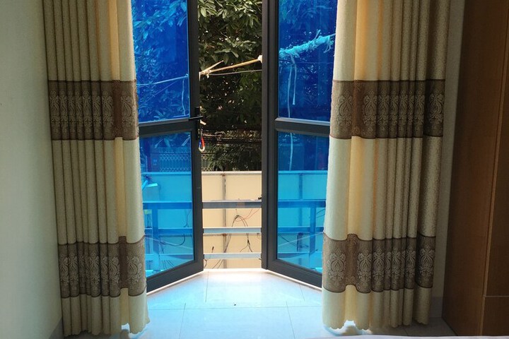 Room 10 of 82