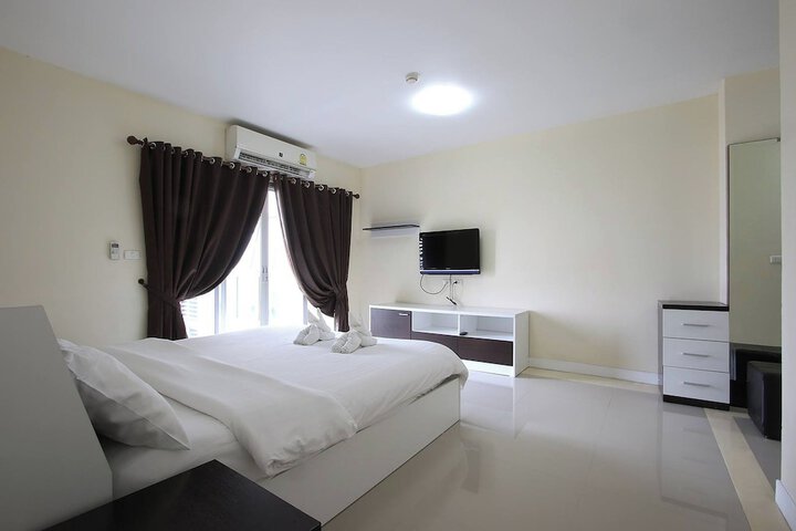 Room 26 of 84