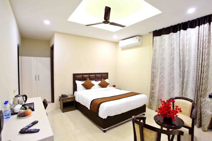 Room 6 of 60
