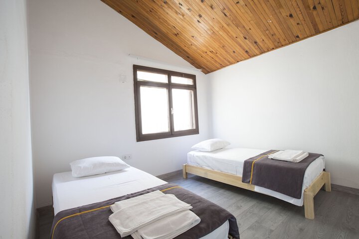 Room 16 of 70