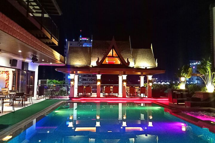 Pool 99 of 139