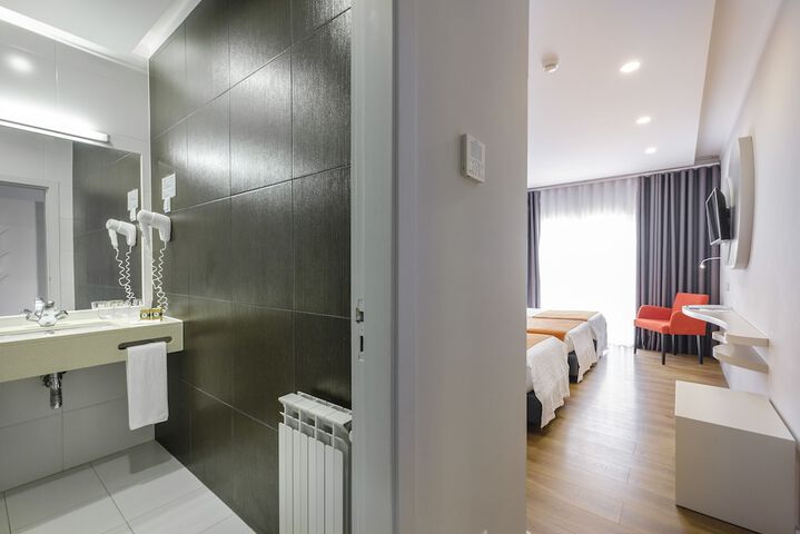 Room 28 of 41