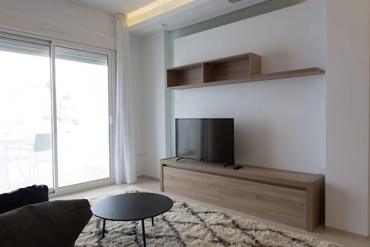 Room 4 of 13