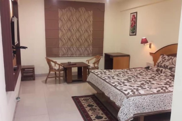 Room 3 of 12