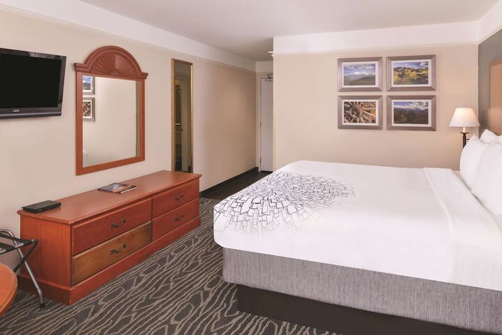 Room 11 of 53