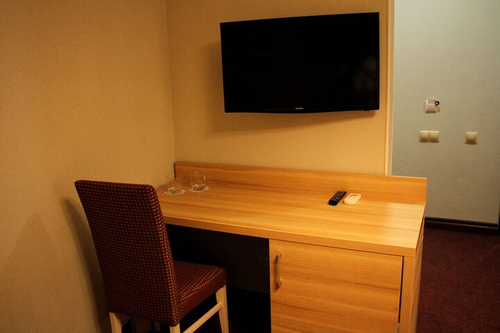 Room 18 of 43