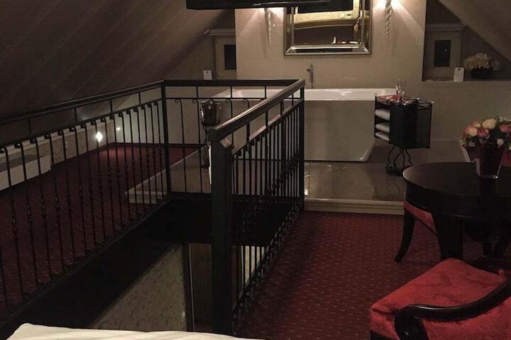 Room 20 of 64