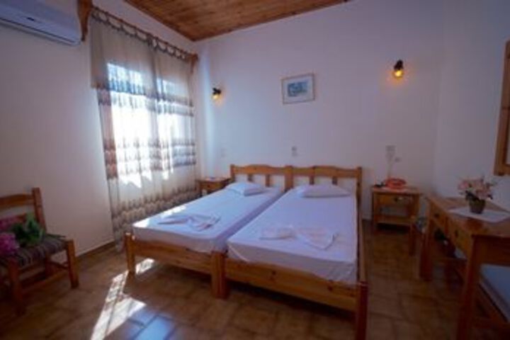 Room 5 of 15