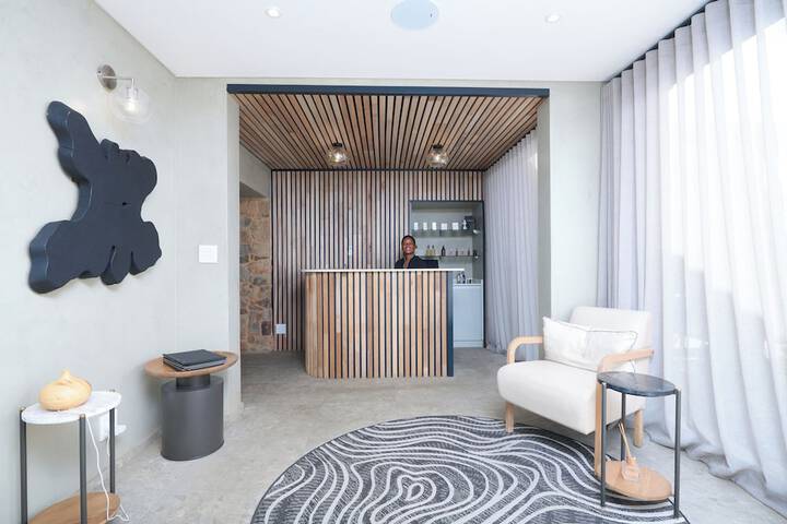 Hotel Interior 62 of 109