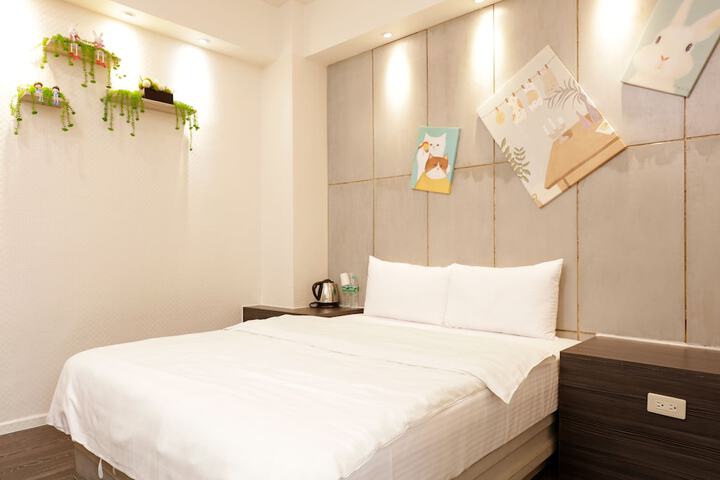 Room 83 of 232