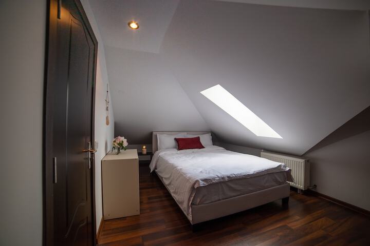Room 19 of 78