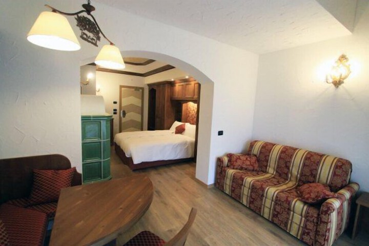 Room 16 of 70