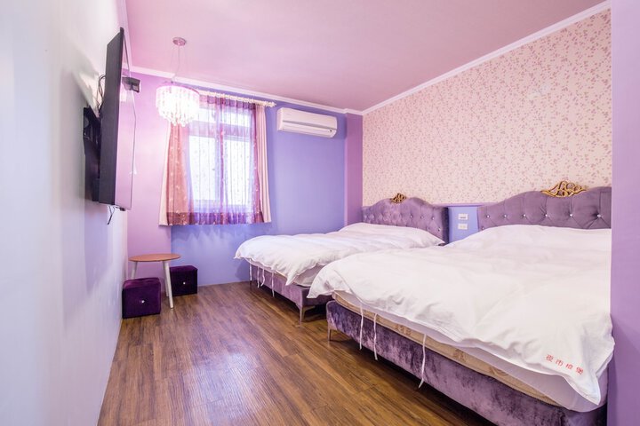 Room 10 of 39