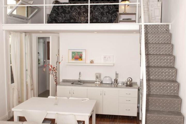 Room 3 of 25
