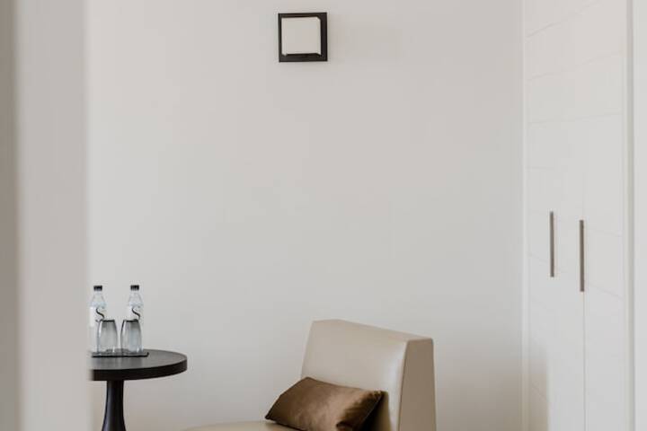Room 15 of 53