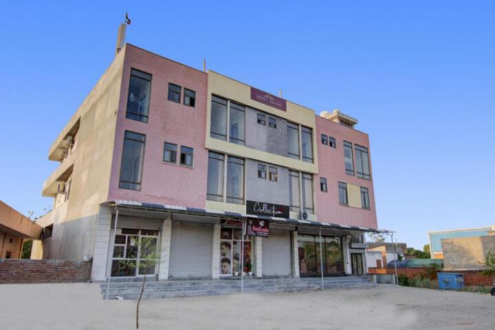 Flagship 90789 Hotel Bm Inn