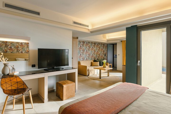 Room 46 of 132