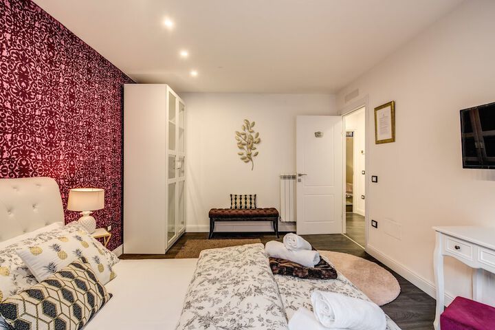 Room 4 of 50