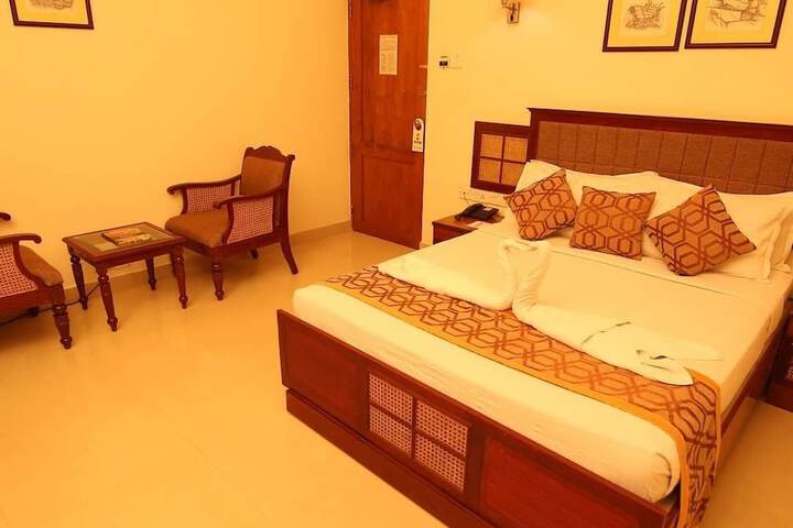 Room 8 of 30