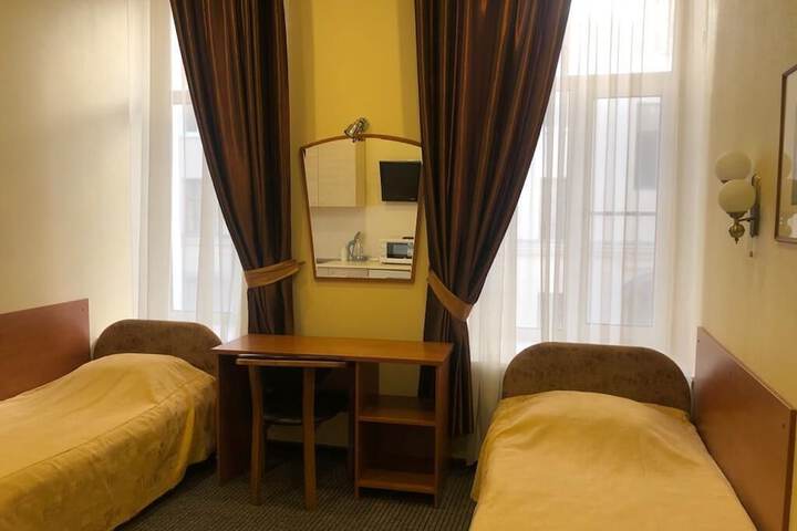 Room 22 of 39