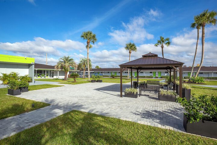 Terrace/Patio 17 of 25