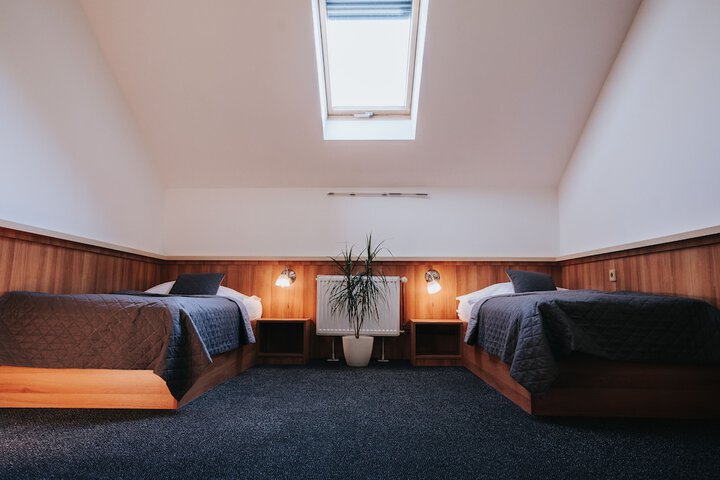 Room 5 of 70