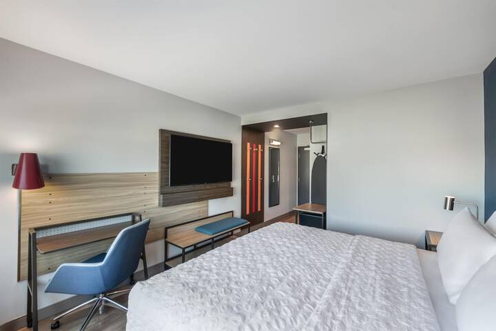 Room 38 of 51