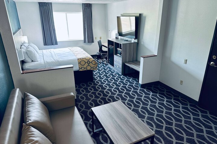 1 King Bed Mobility Accessible (17 of 29)