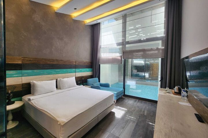 Room 15 of 35