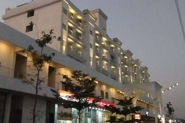 Hotel 85 of 87