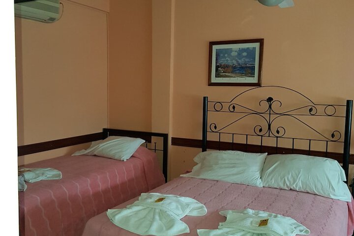 Room 8 of 48