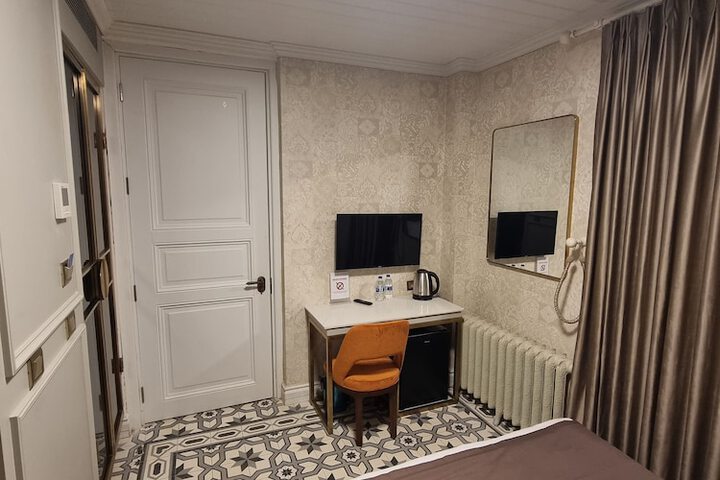 Room 39 of 71