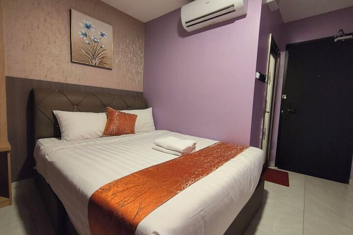 Room 34 of 60