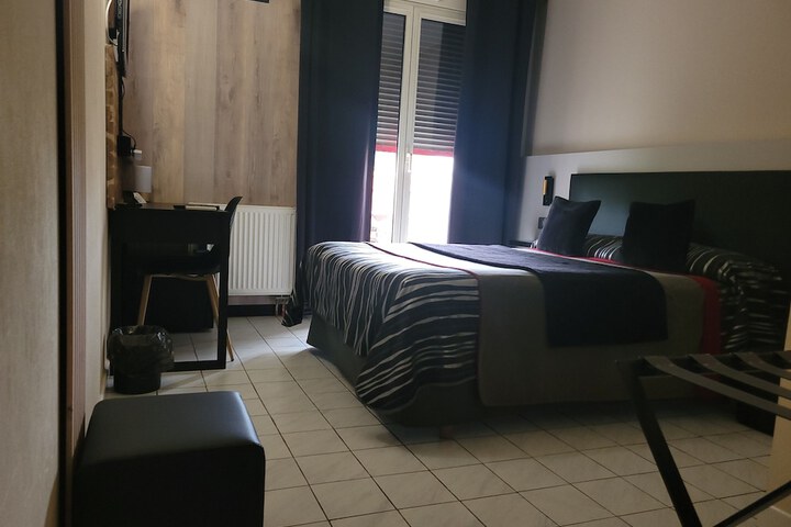 Room 62 of 143